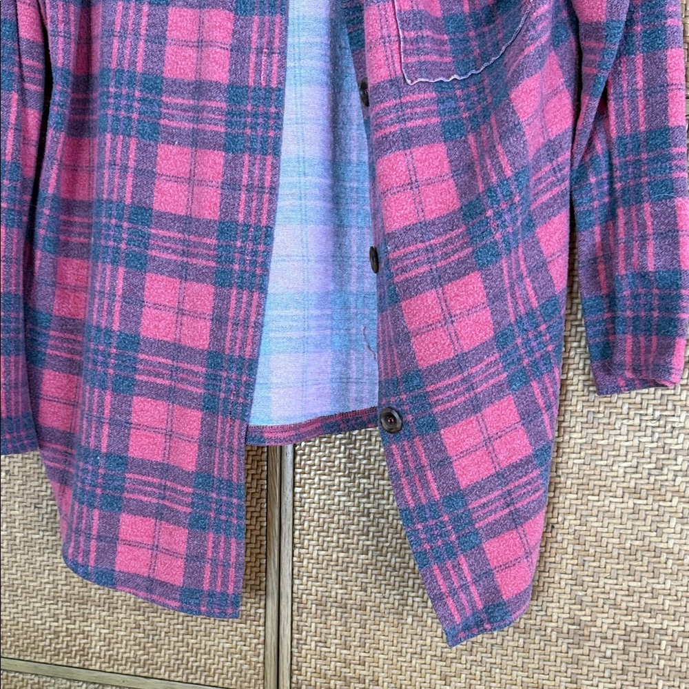 Chic Plaid button down very soft - Red and Gray - Picture 4 of 5